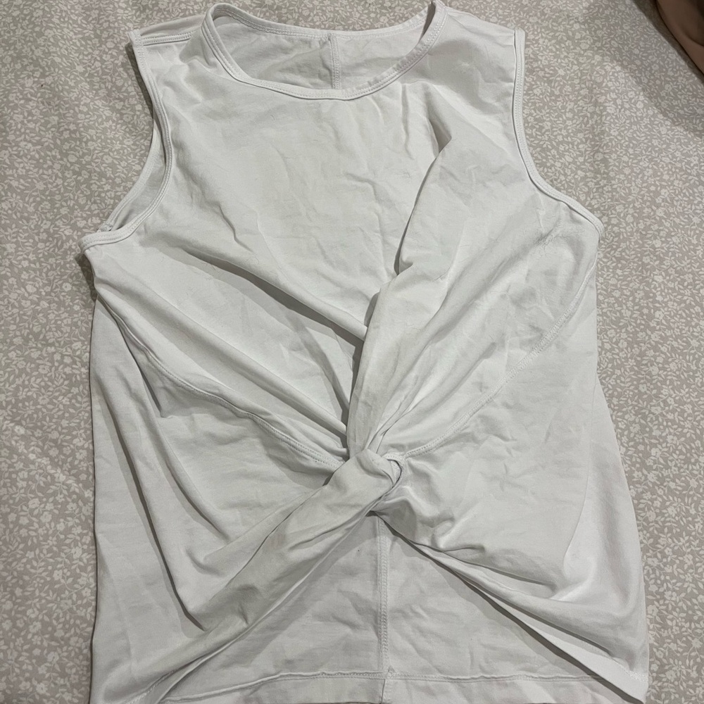 Lululemon tank